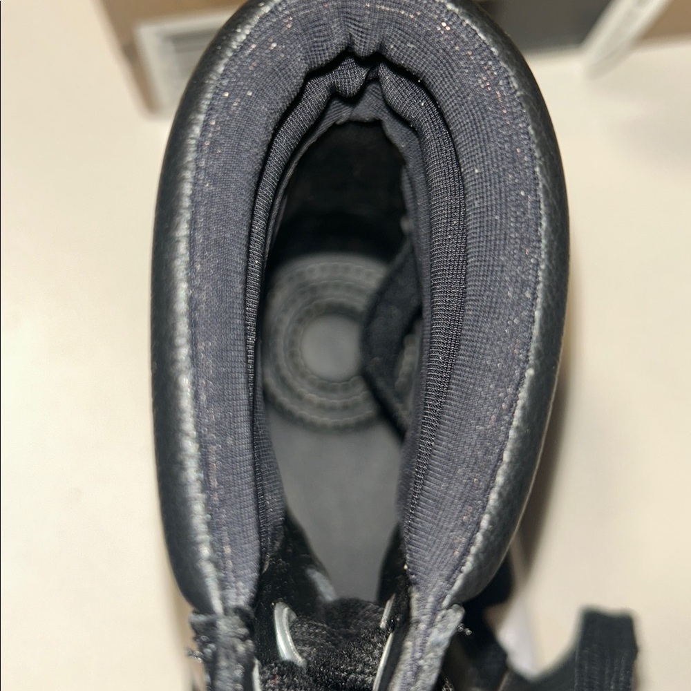 “NEW! RARE…”NIKE” Black Gladiateur II Sneaker/Sandals ♥️ - Picture 5 of 7
